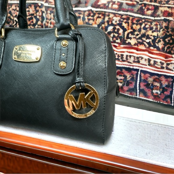 Michael Kors Saffiano Ayden Black Leather Satchel Handbag Excellent Condition - Picture 4 of 17